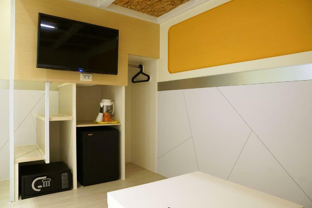 Colormix Hotel & Hostel Taipei Esterno foto